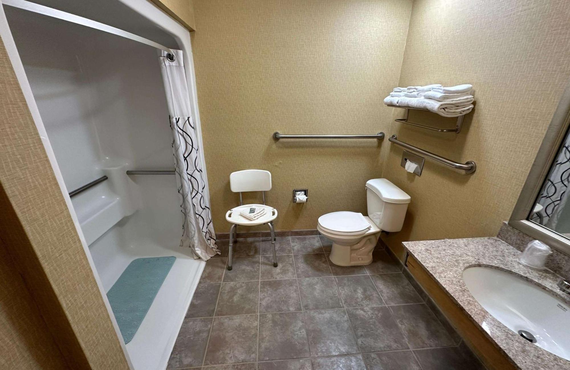 Best Western Circus City Inn Peru Екстер'єр фото