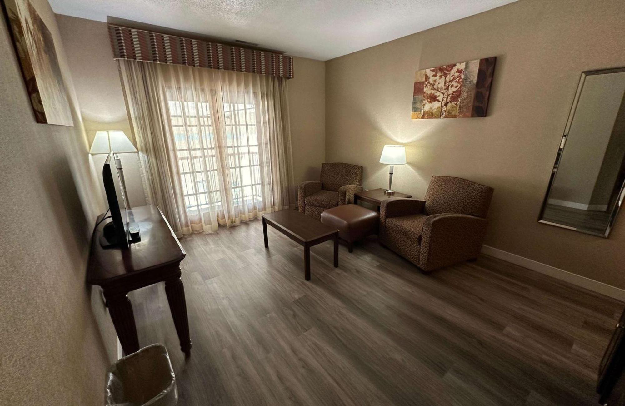 Best Western Circus City Inn Peru Екстер'єр фото