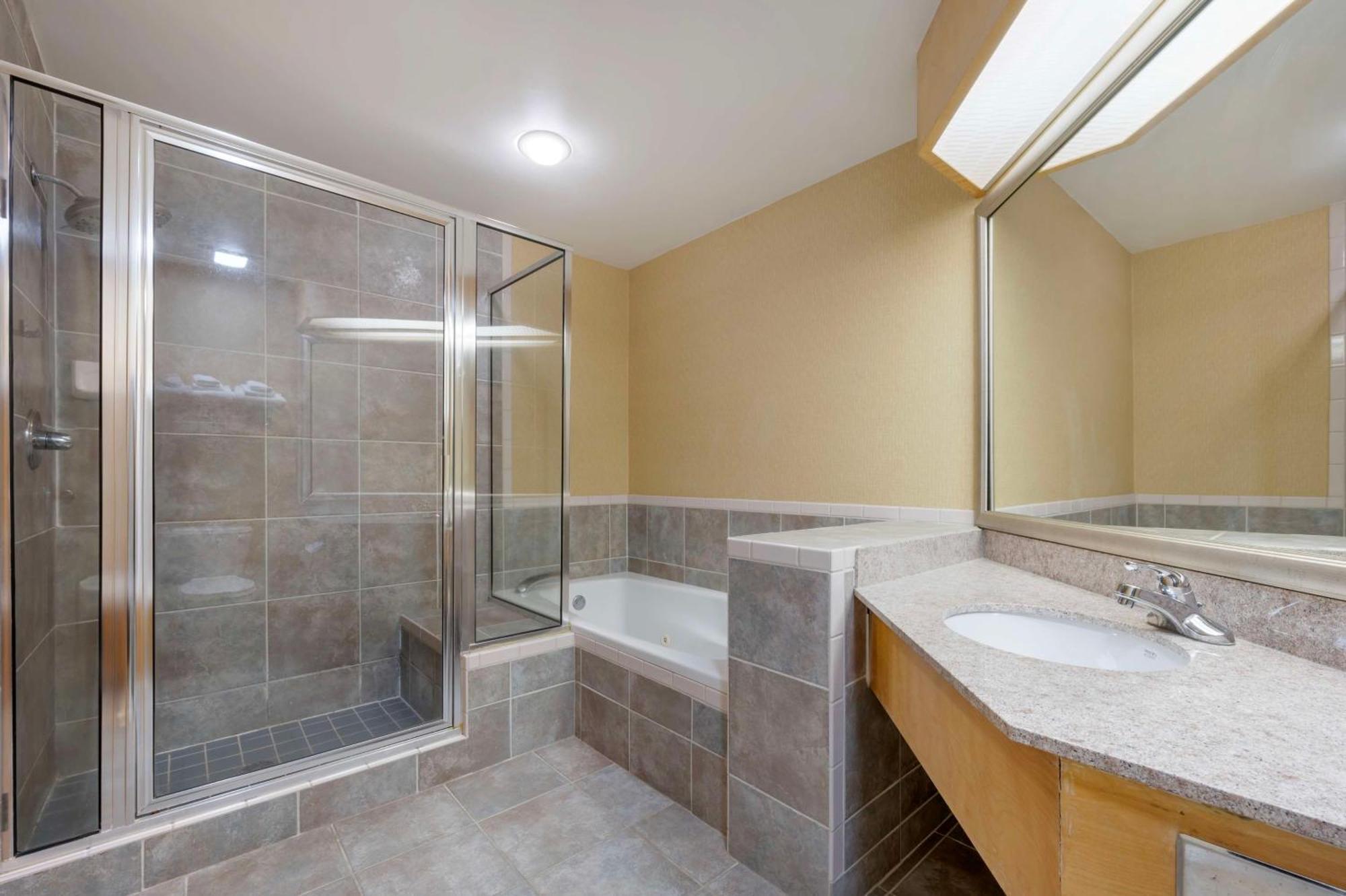 Best Western Circus City Inn Peru Екстер'єр фото