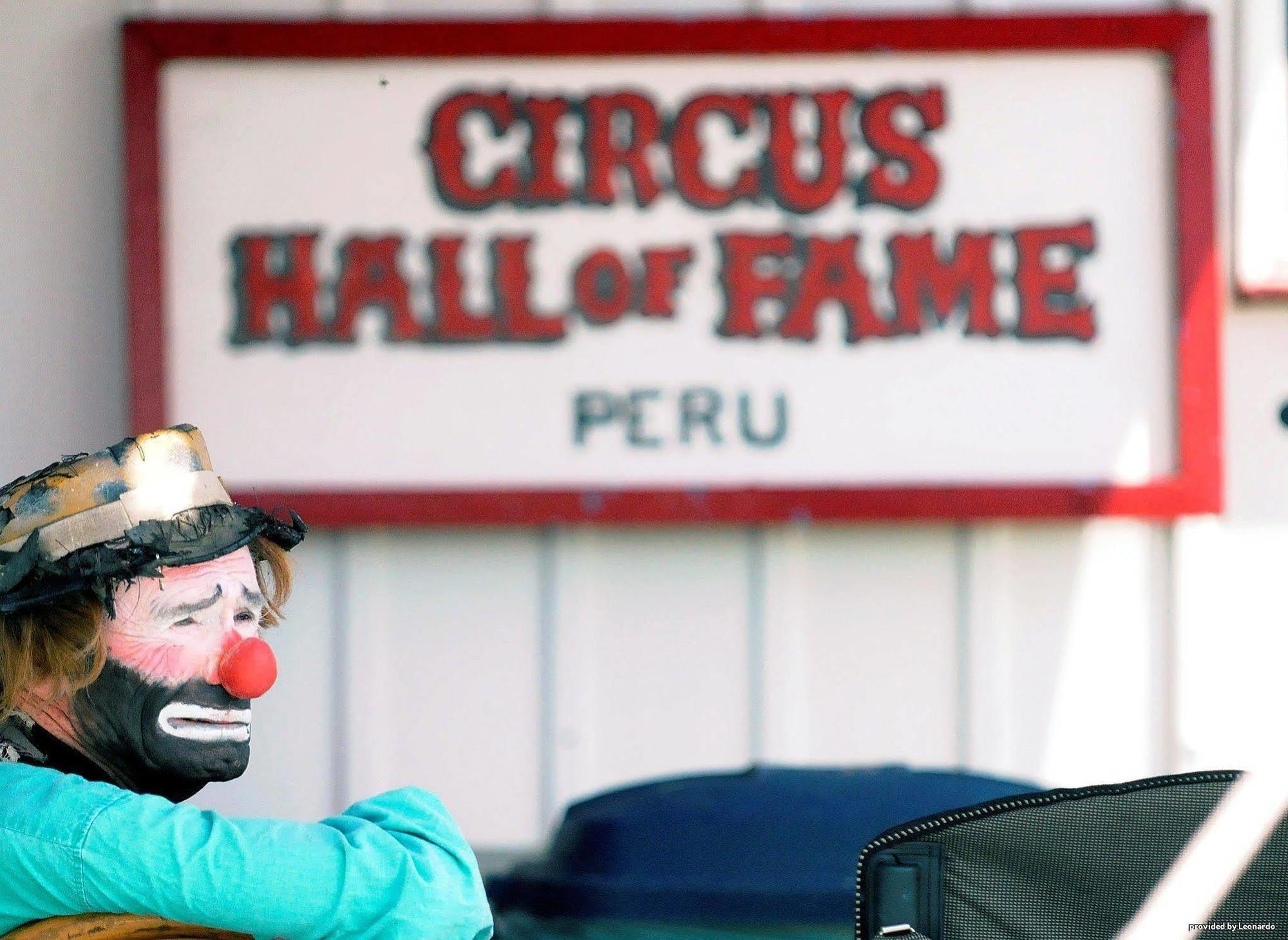 Best Western Circus City Inn Peru Екстер'єр фото